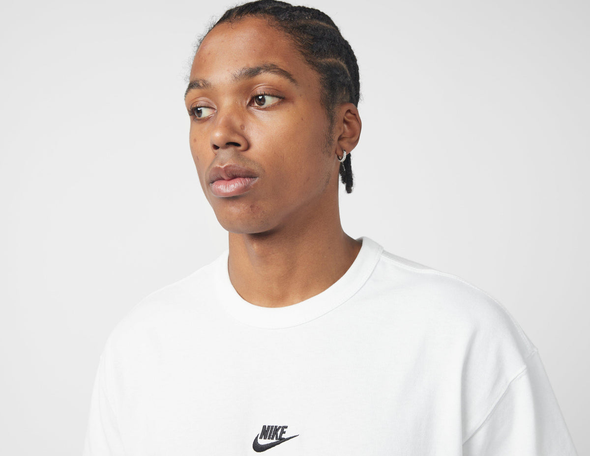Nike Premium Essentials T-Shirt