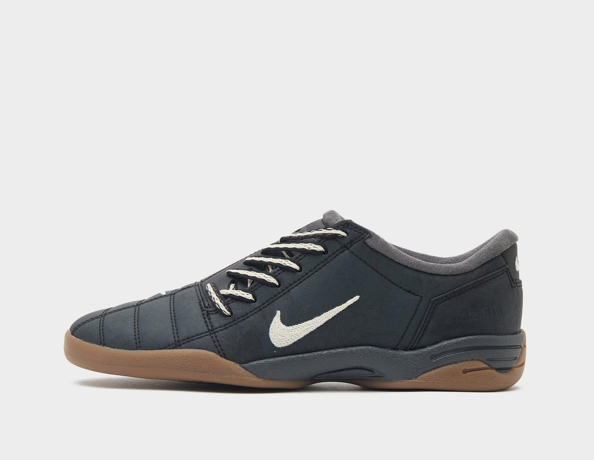 Nike Total 90 Women's