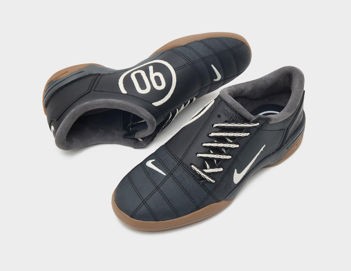 Nike Total 90 Women's