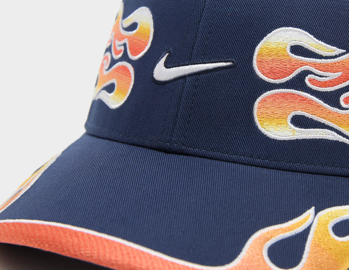 Nike Club Structured OG Flame Cap
