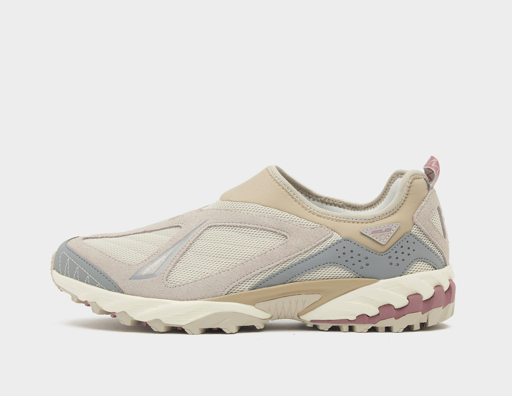 New Balance 610