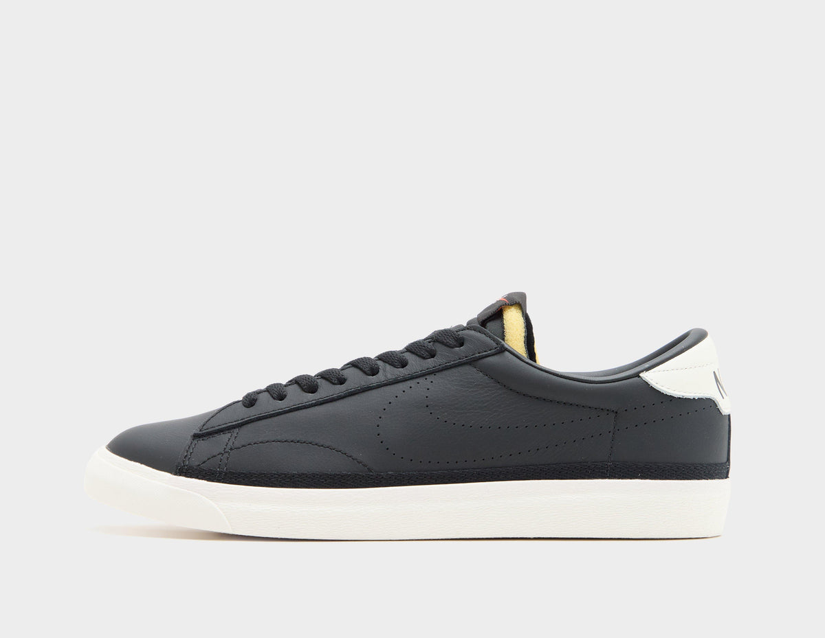 Nike Tennis Classic
