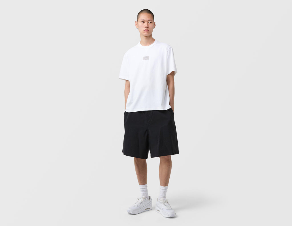 Nike Sportswear Premium Essentials Patch T-Shirt