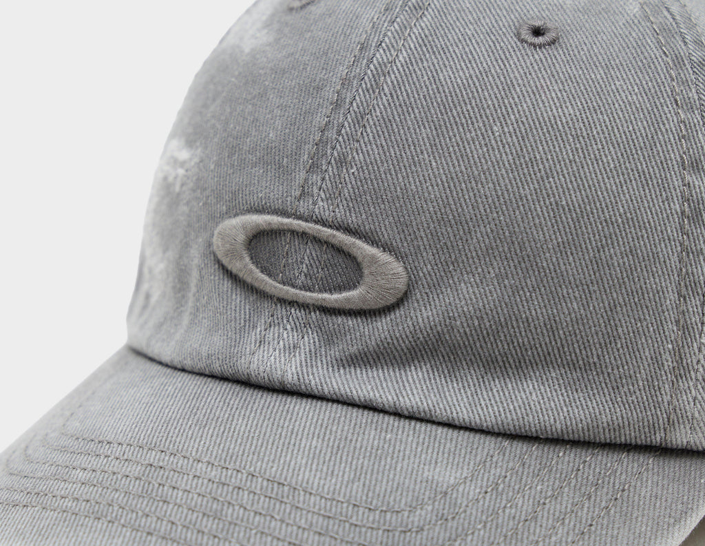 Oakley Reserve Distressed Cap